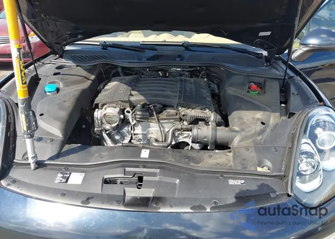 2016 Porsche Cayenne из США, поврежденный, VIN WP1AA2A2XGLA00611